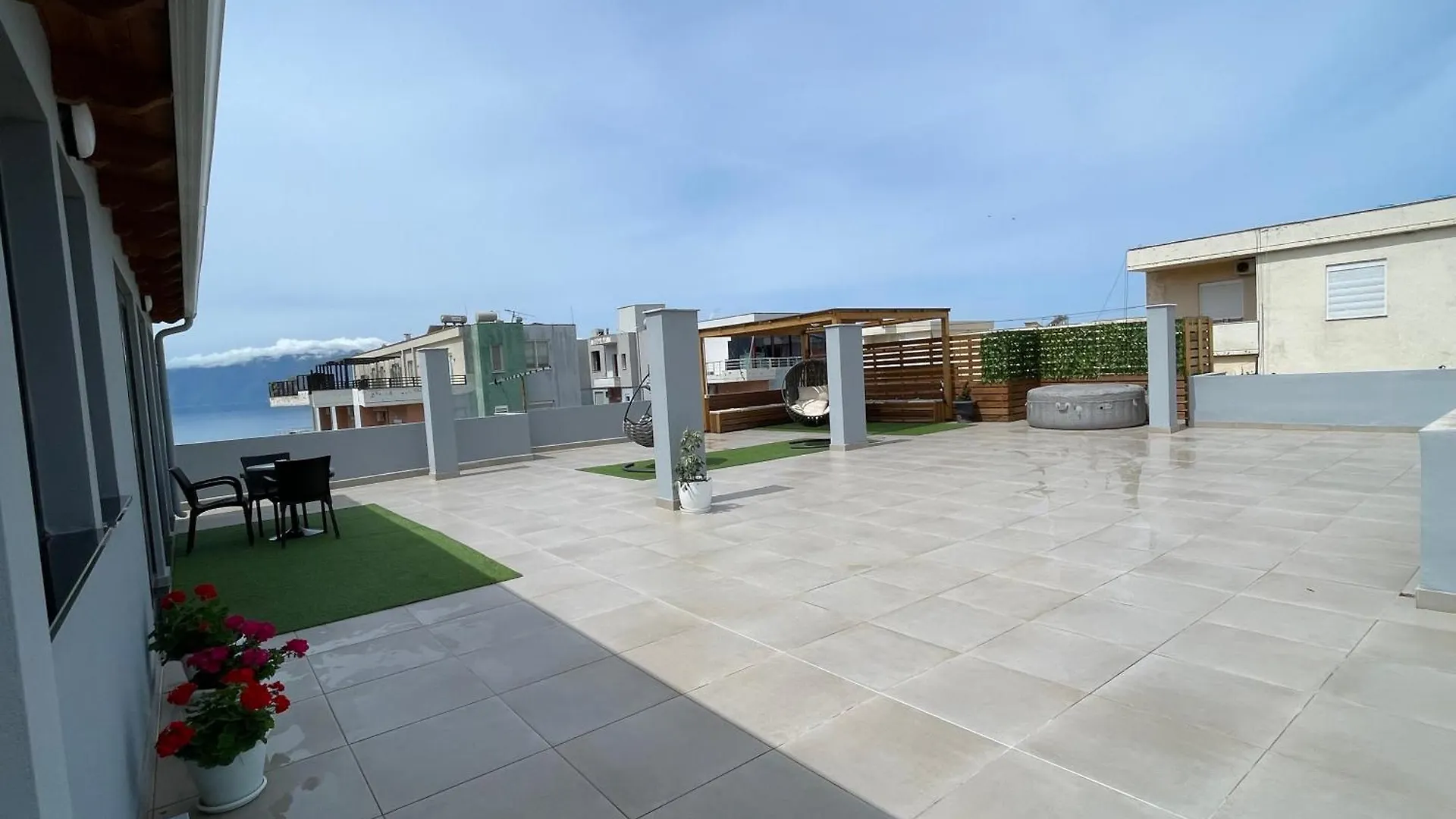 Luxury Rooftop Vlora 0*,  Albánia